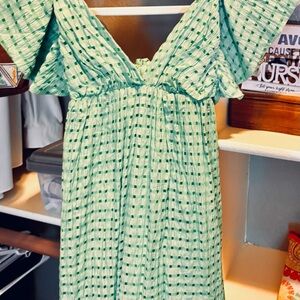 Flirty Summer Green Dress by Simply Kate for a date night or beach stroll. NWT